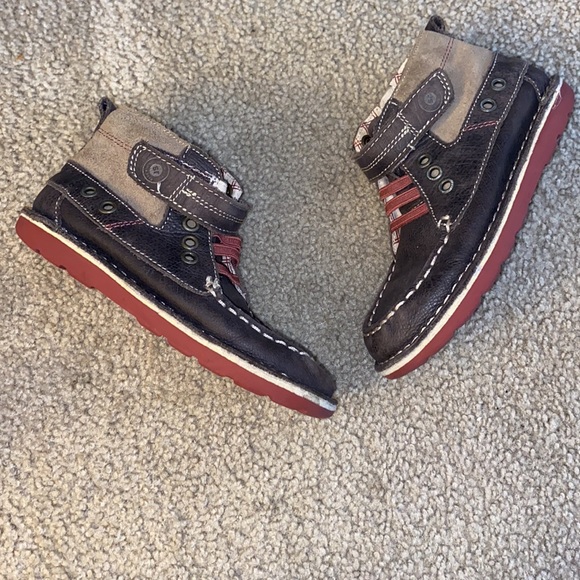 Stride Rite Boots - Velcro with side zipper - Picture 2 of 7